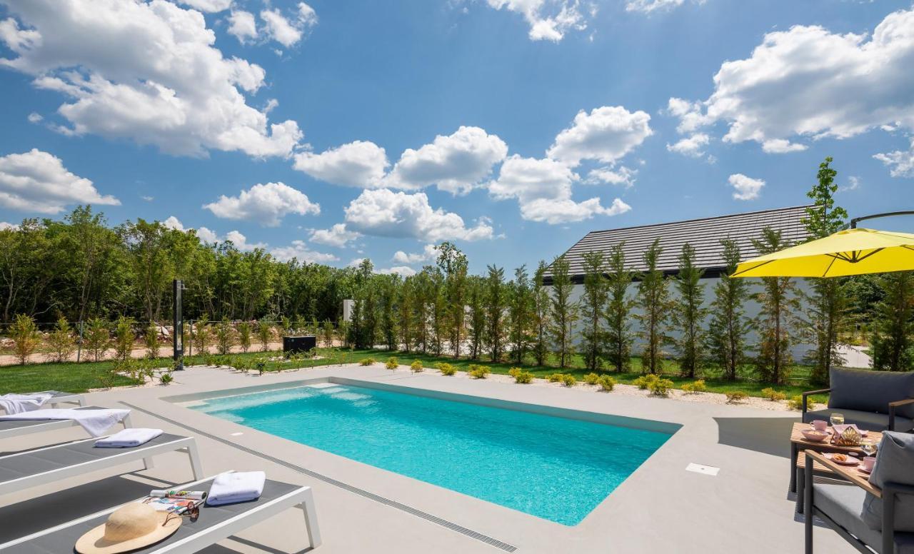 Bandelli Villas Oklaj المظهر الخارجي الصورة