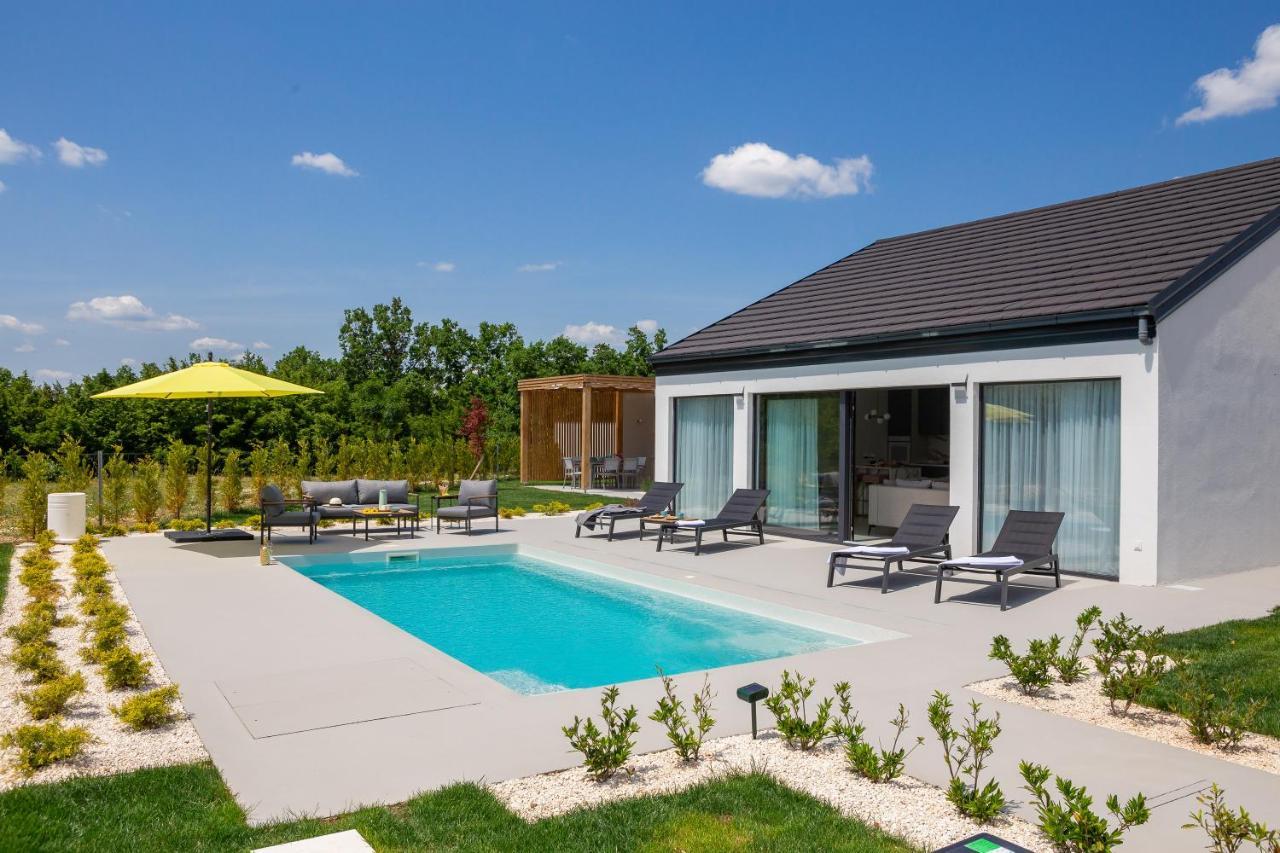 Bandelli Villas Oklaj المظهر الخارجي الصورة