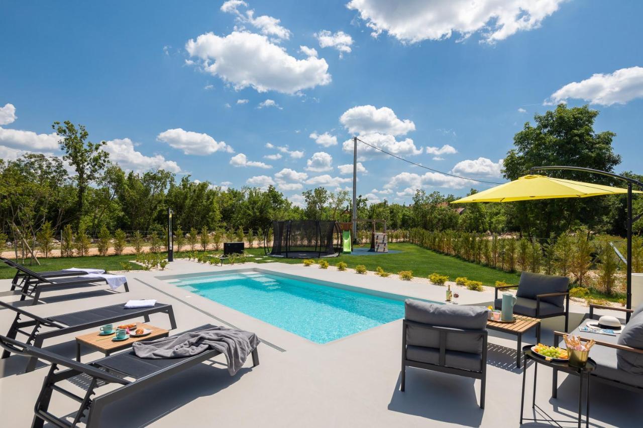 Bandelli Villas Oklaj المظهر الخارجي الصورة