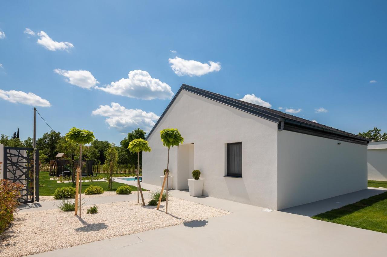 Bandelli Villas Oklaj المظهر الخارجي الصورة