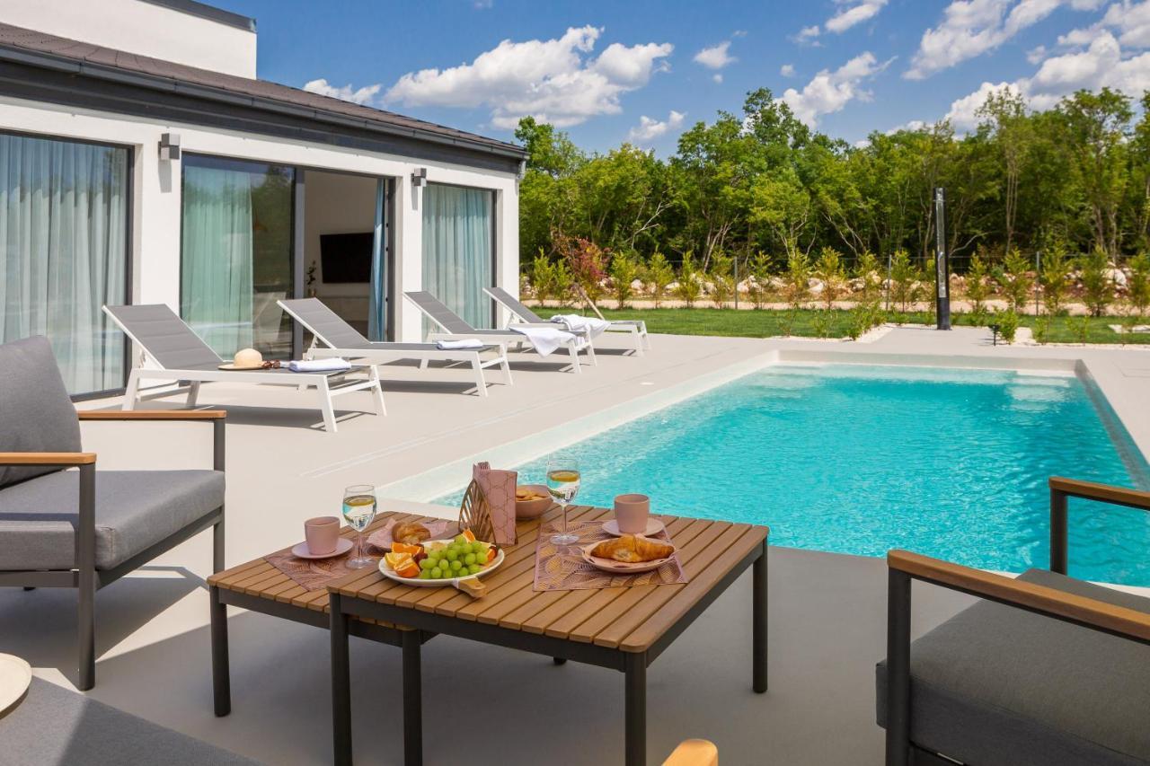 Bandelli Villas Oklaj المظهر الخارجي الصورة